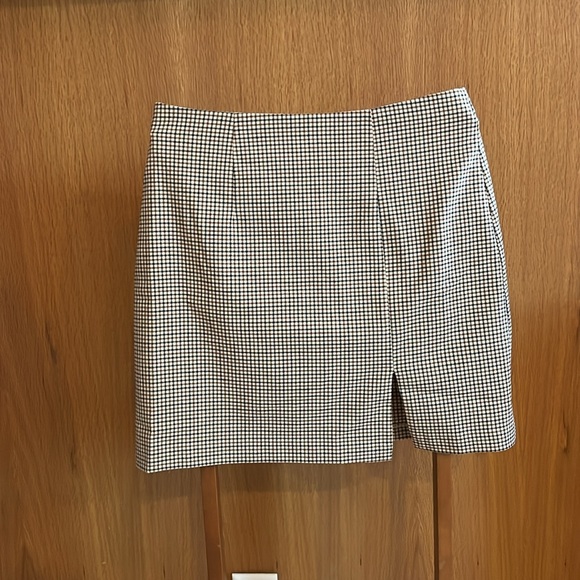 Front slit Gingham mini skirt - Picture 1 of 6